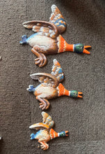 Load image into Gallery viewer, Flying up wall ducks