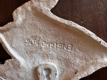 Load image into Gallery viewer, Flying up wall ducks
