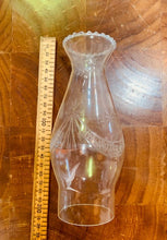 Load image into Gallery viewer, Kerosene oil lam fancy chimney glass

